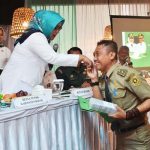 Ade Yasin Serahkan 3007 1