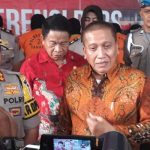 Beri Penghargaan 4