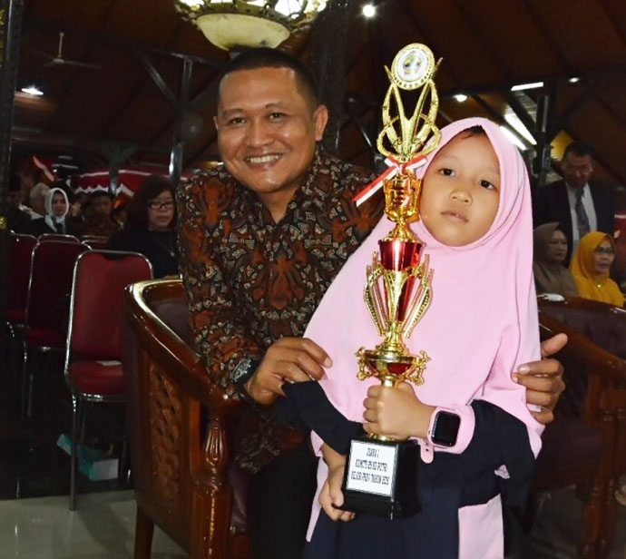 Raih Emas tingkat Jateng