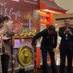 64 Pengrajin Tanah Air 1