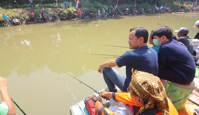 Kampanyekan Naturalisasi Ciliwung 1