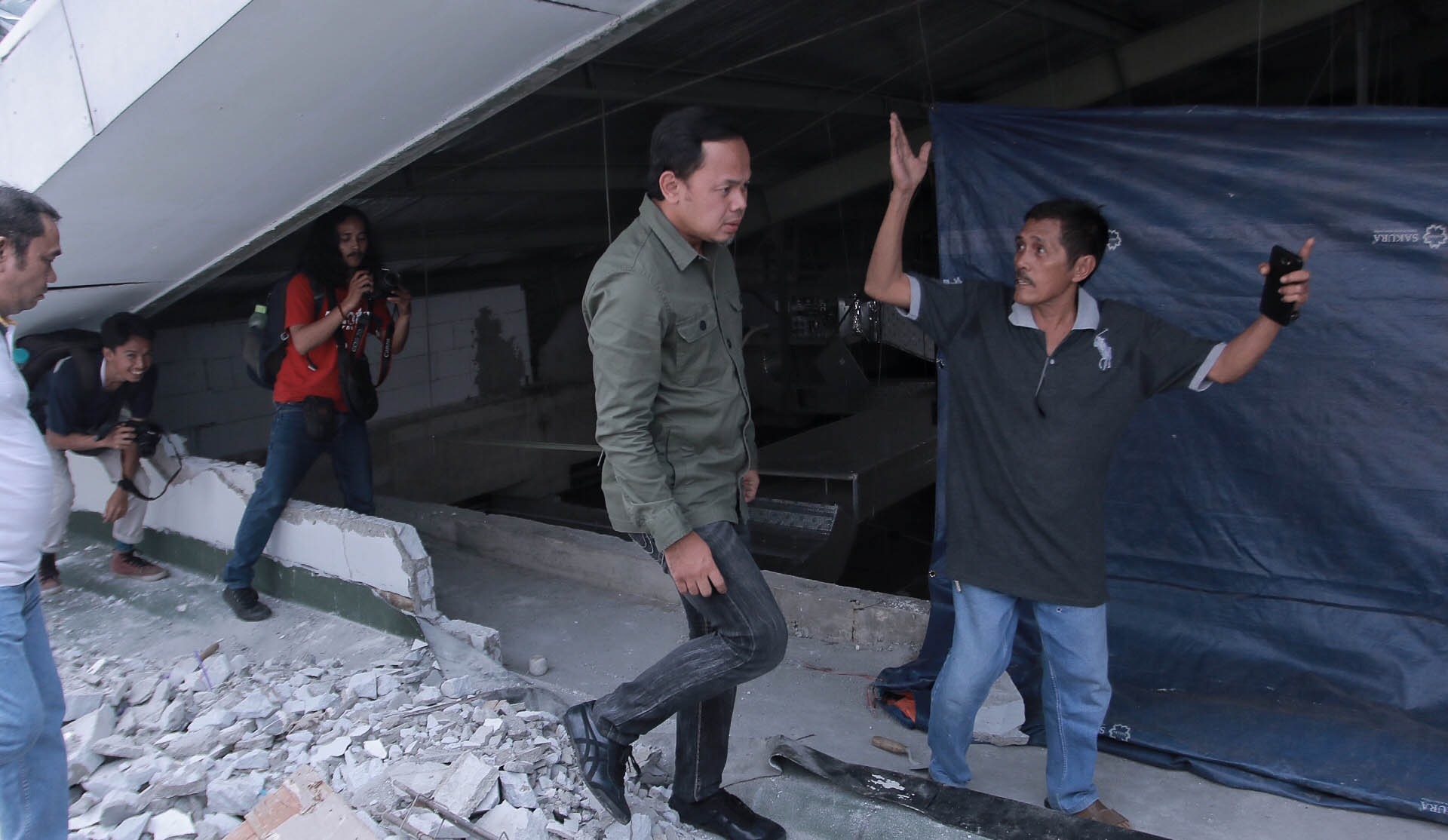 Ambruknya Atap Gedung Baru Dewan 1