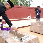 Di Makam Pahlawan Ini 3
