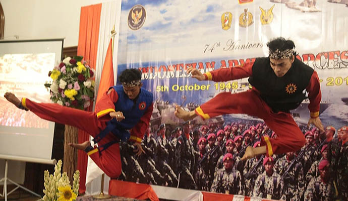 Atraksi Pencak Silat Meriahkan 1