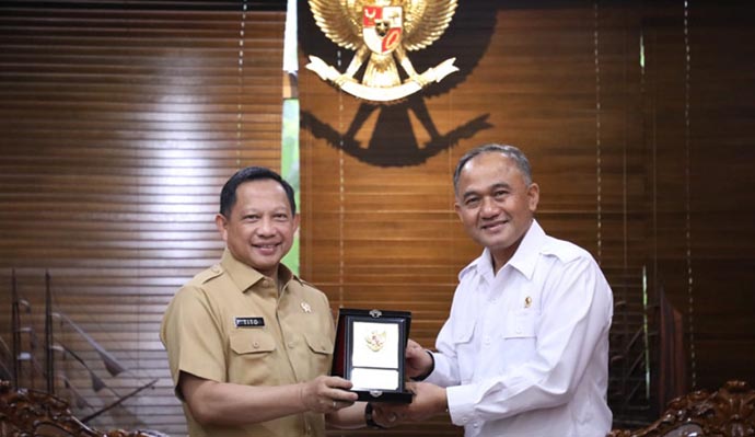 Kepala BNN Temui Mendagri 1