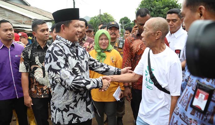 Mendagri Tinjau Langsung Posko 1