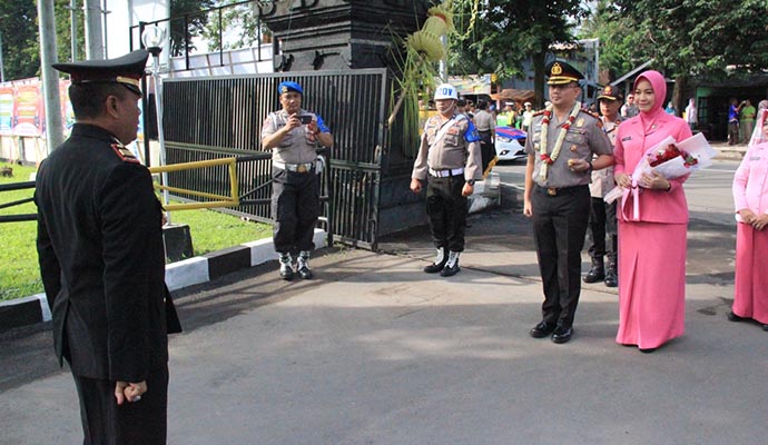 Farewell Parade Sambut Kapolres 1
