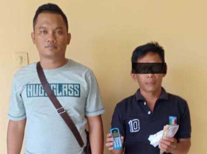 Lagi Asik Rekap Pesanan 1