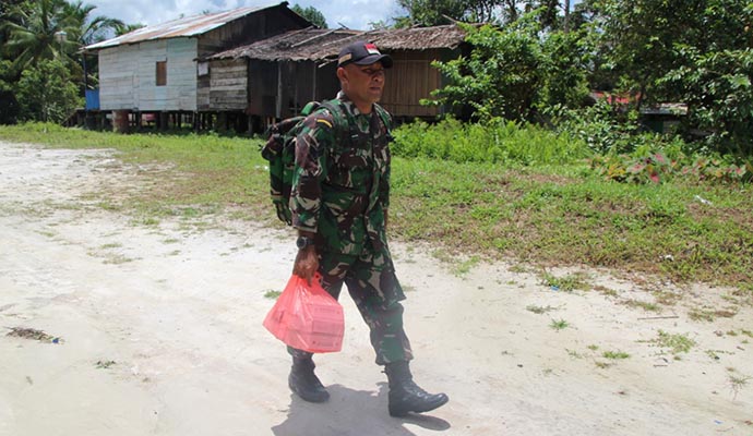 Prajurit TNI di Pedalaman Papua 1