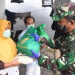 TNI-Polri Bagikan Sembako 1