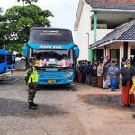 Puluhan Santriwan dan Santriwati 2