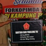 Pangdam Salurkan Bantuan Panglima TNI