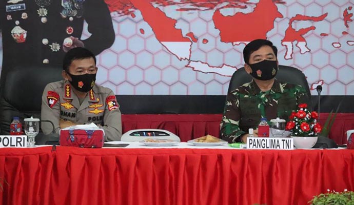 Panglima TNI dan Kapolri Pimpin Rapat 1