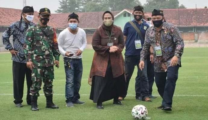 Lapangan Sepak Bola 1