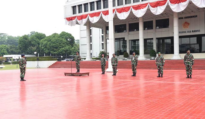 Panglima TNI Terima Laporan 1