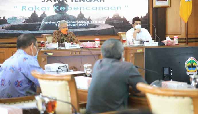 Jalan Nasional Pantura Rusak