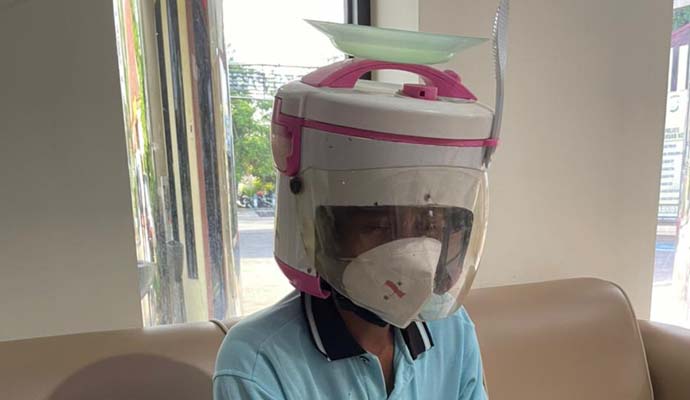 Helm Magic Com 1