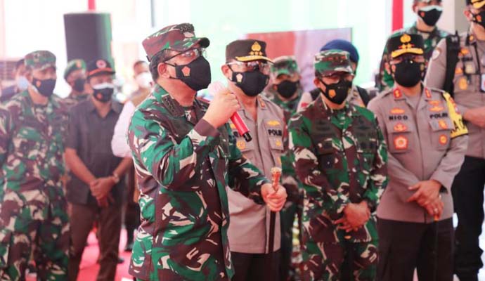 Panglima TNI Berikan 1