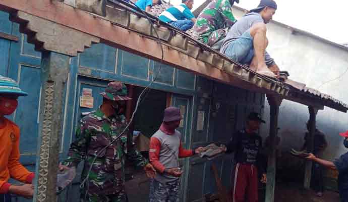 Prajurit TNI Robohkan 1