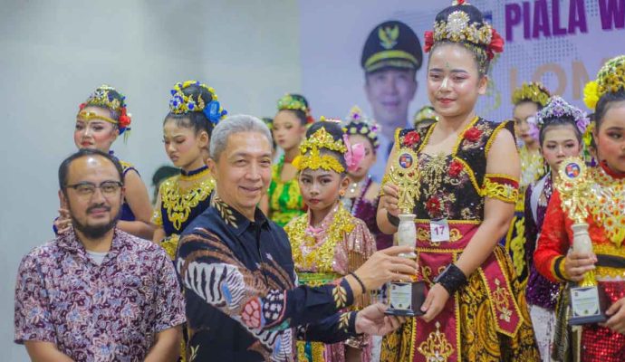 Tari Kreasi Jaipong 1