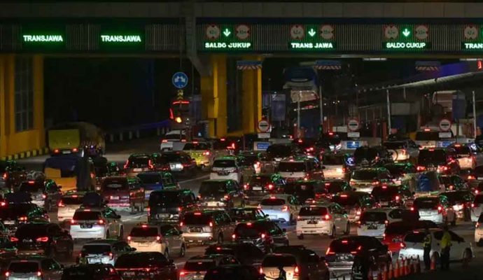 Puncak Arus Mudik