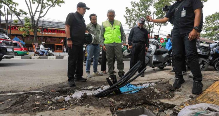 Tinjau Perapihan Bekas 1