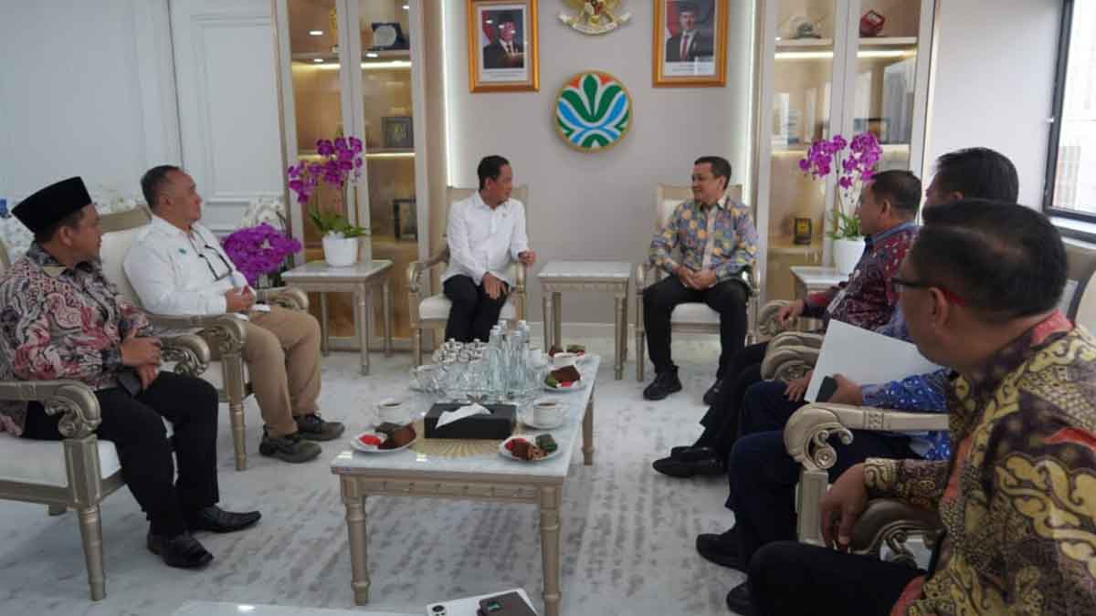 Menteri Lingkungan Hidup 1