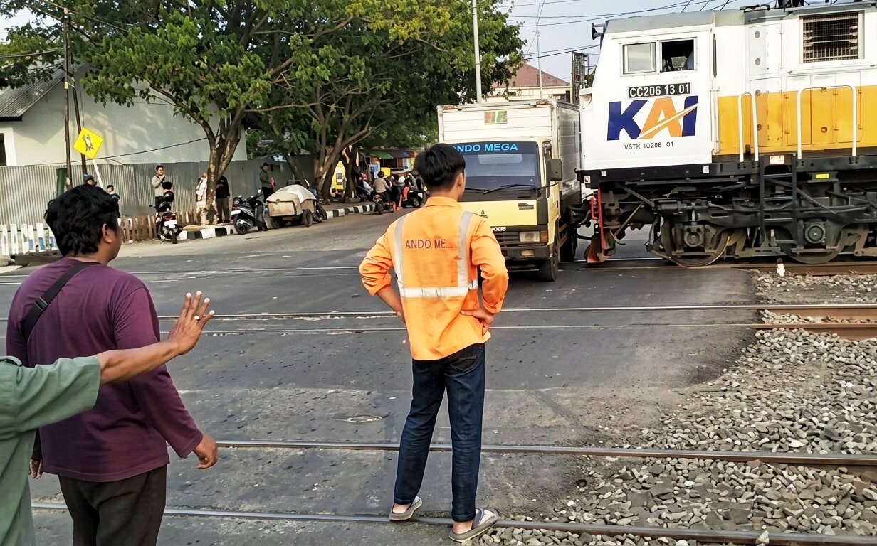 Truk Tertemper KA Harina