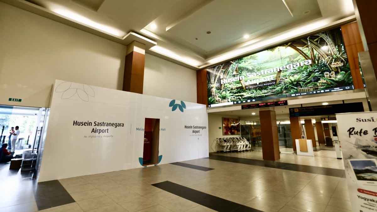 Bandara Husein Sastranegara 1